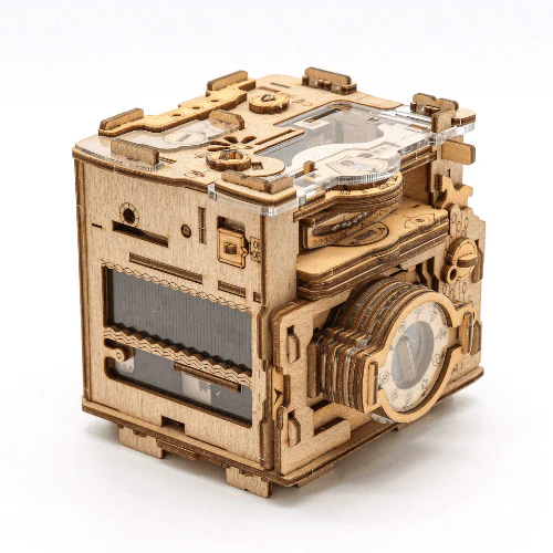 Cluebox Sherlock's Camera - Image 9