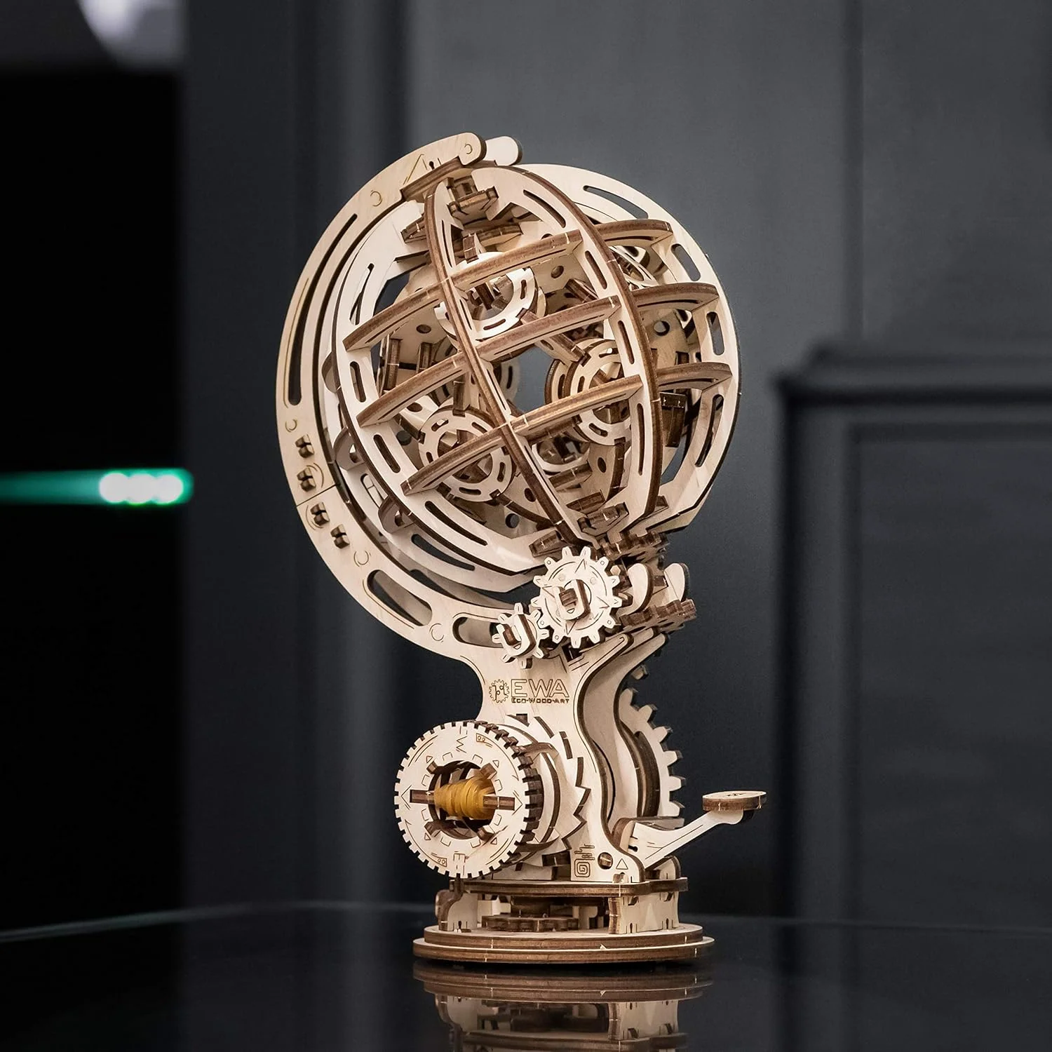 Kinetic Globe